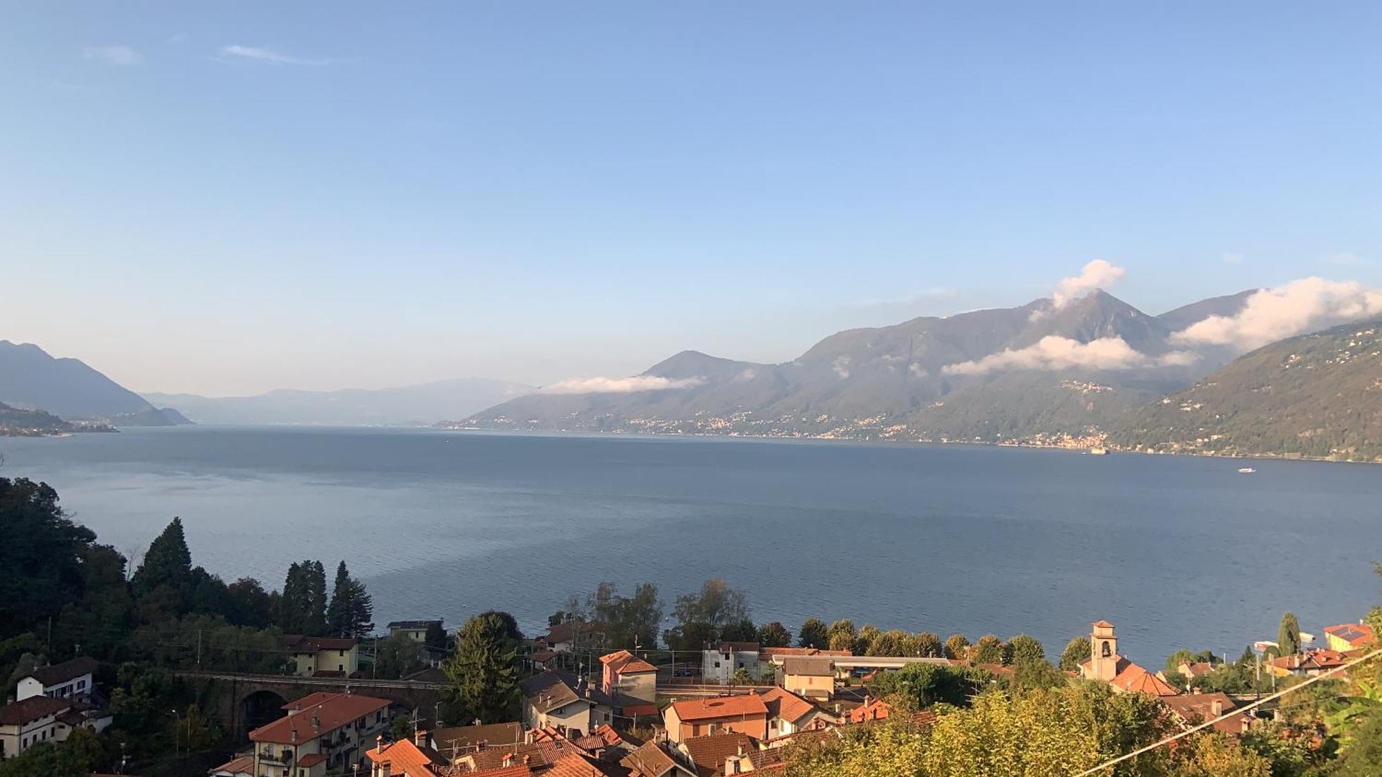 Apartamento Casa Colmegna Mit Traumhaften See- Und Bergblick Luino Habitación foto